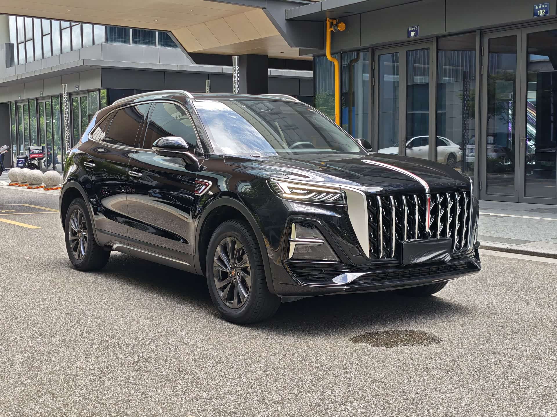 Hongqi HS5, 2025 3