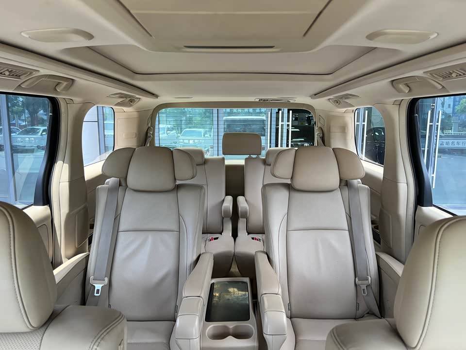 Toyota Elfa