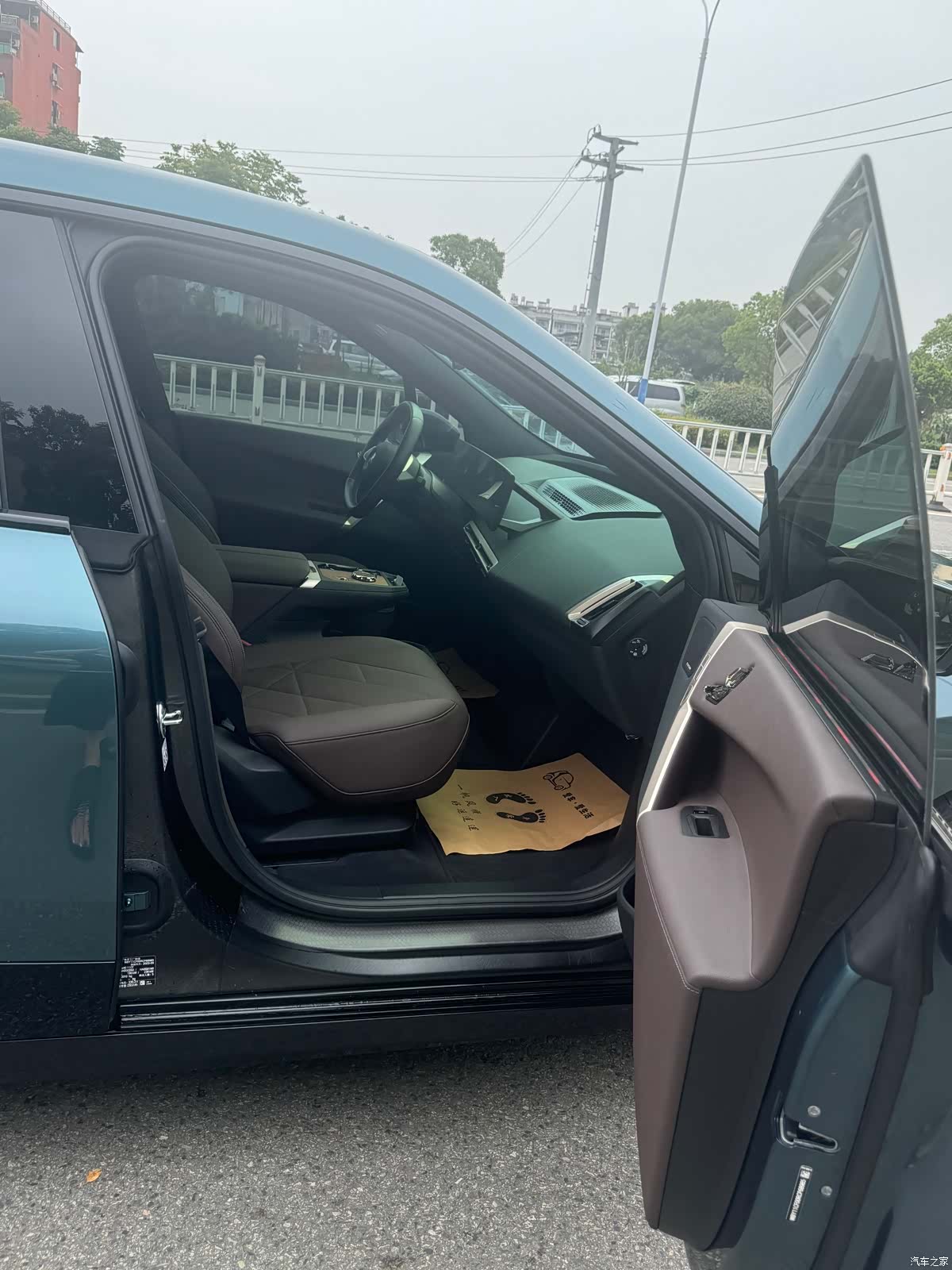BMW iX, 2025 11