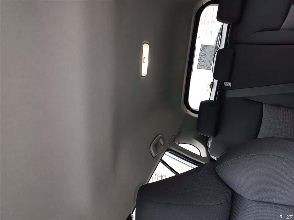 Toyota Frontlander, 2023 14