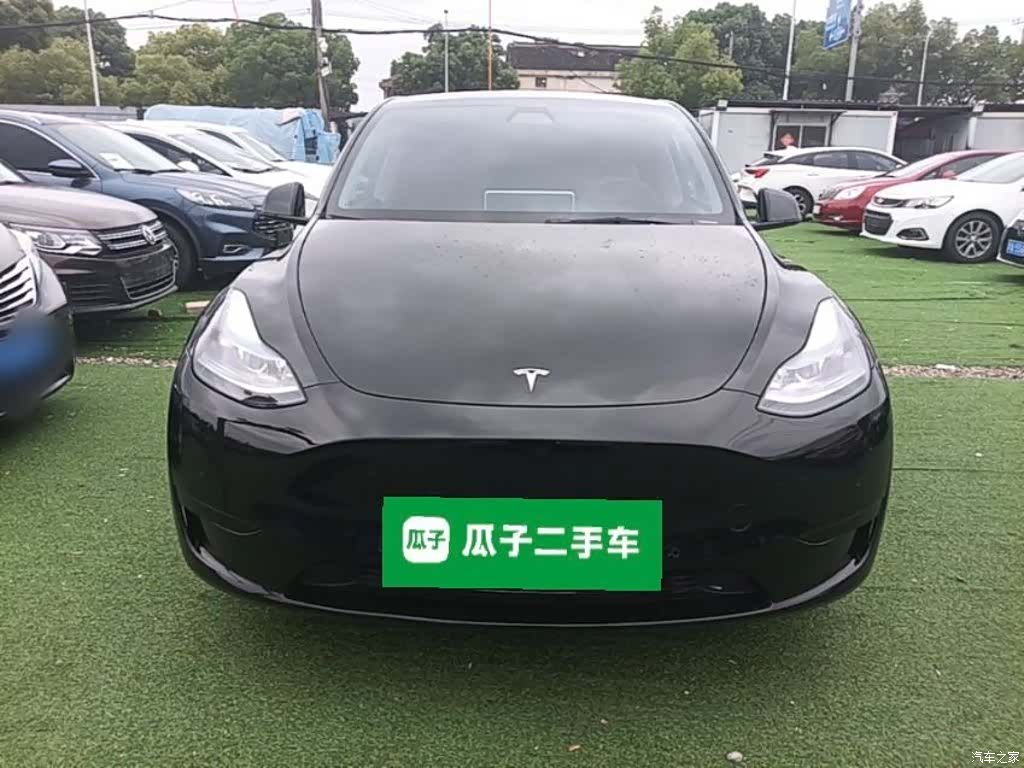 Tesla Model Y, 2023 3