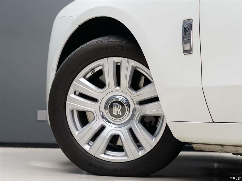 Rolls-Royce Ghost, 2022 6