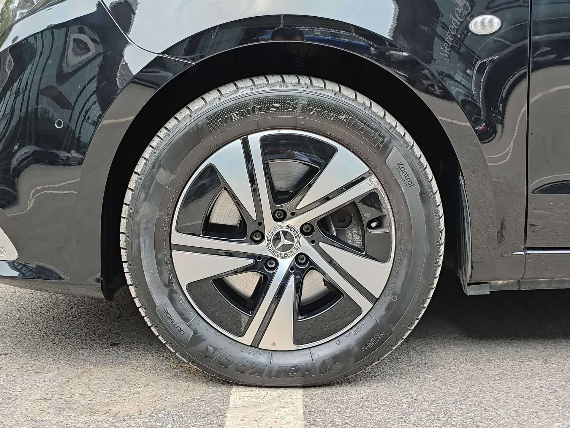 Mercedes-Benz 7, 2025 31