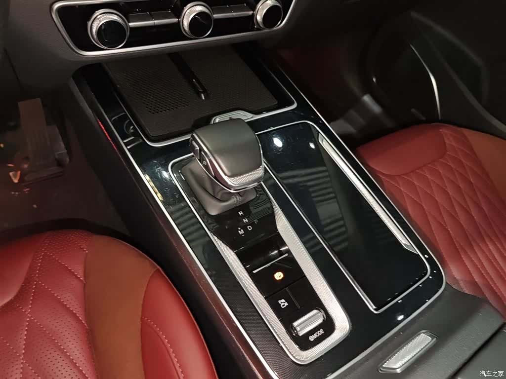 Hongqi HS5, 2023 8