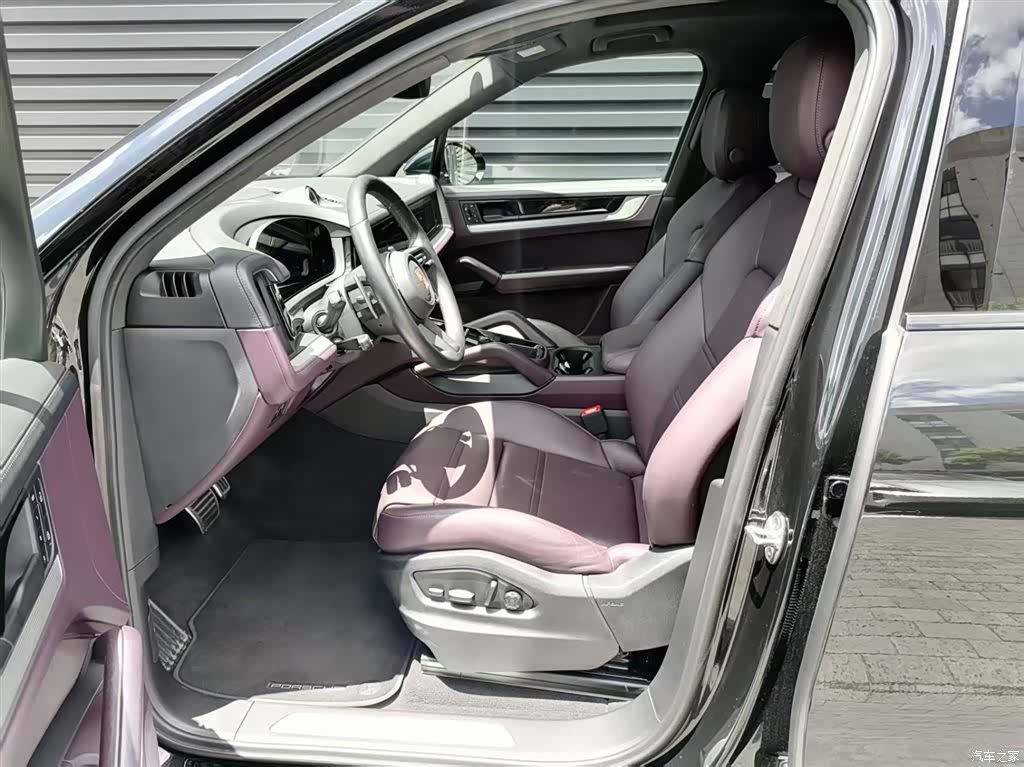 Porsche Cayenne, 2025 3