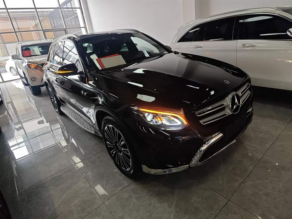 Mercedes-Benz GLC Mercedes-Benz GLC