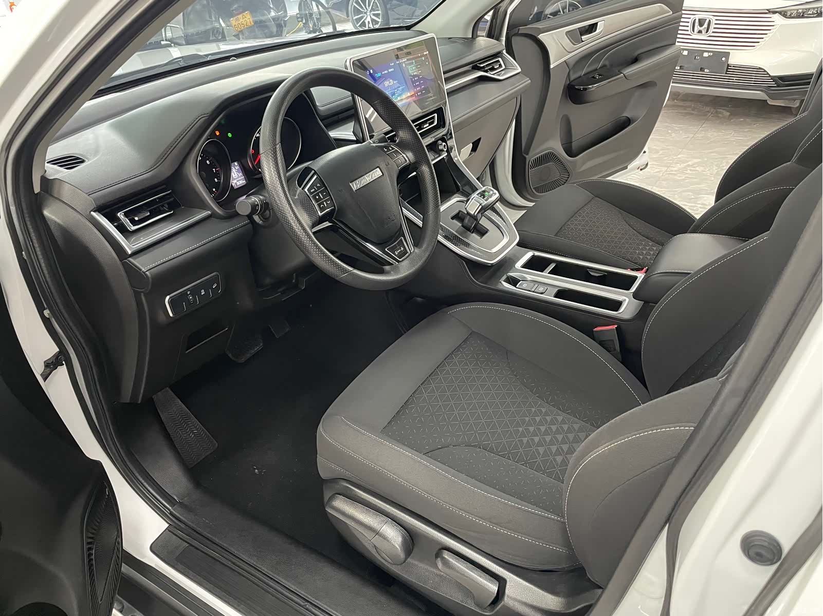 Haval M6, 2022 все фото