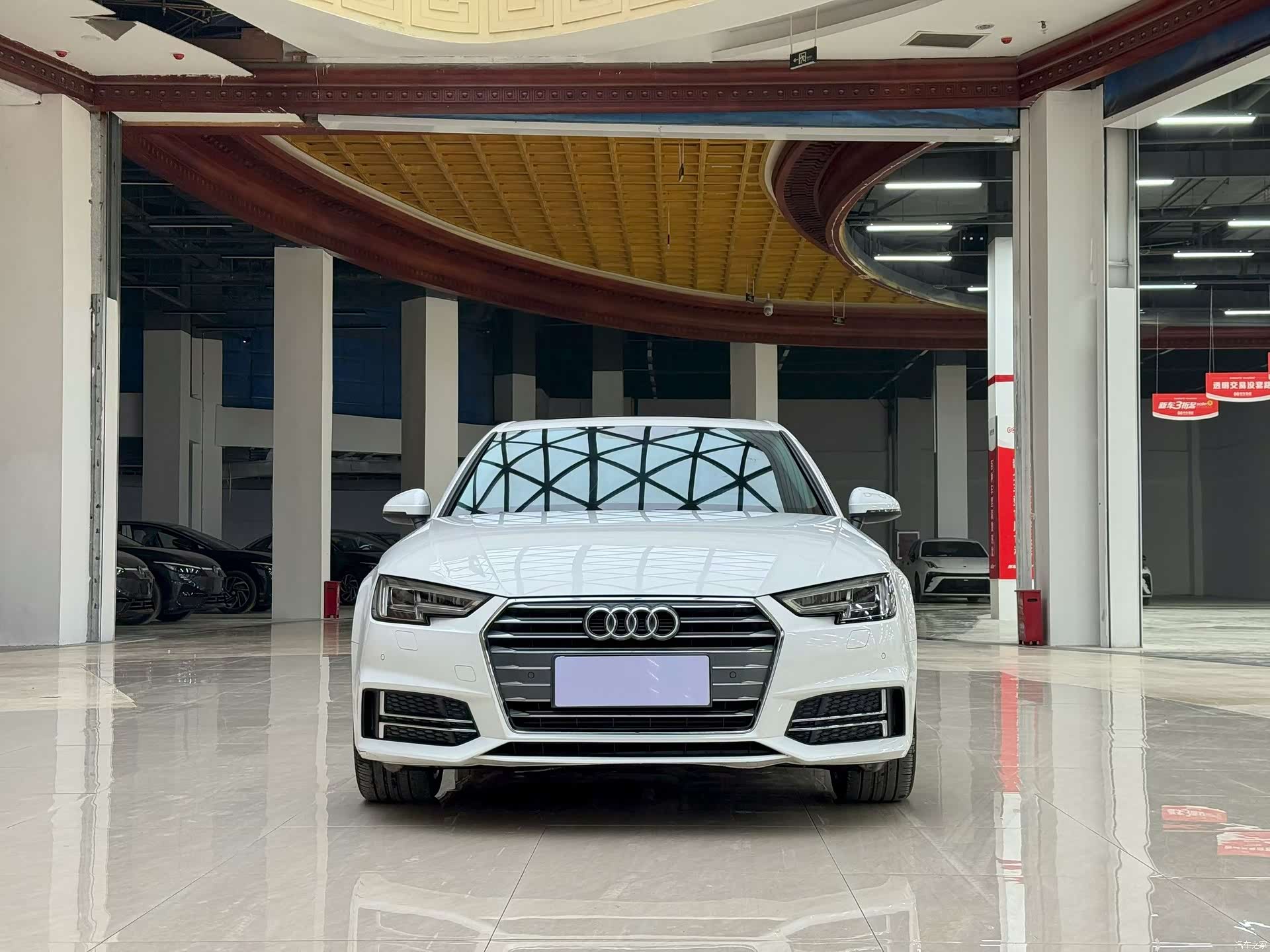 Audi A4L, 2018 3