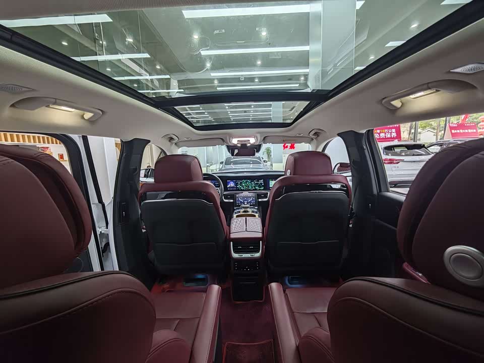 Hongqi E-HS9