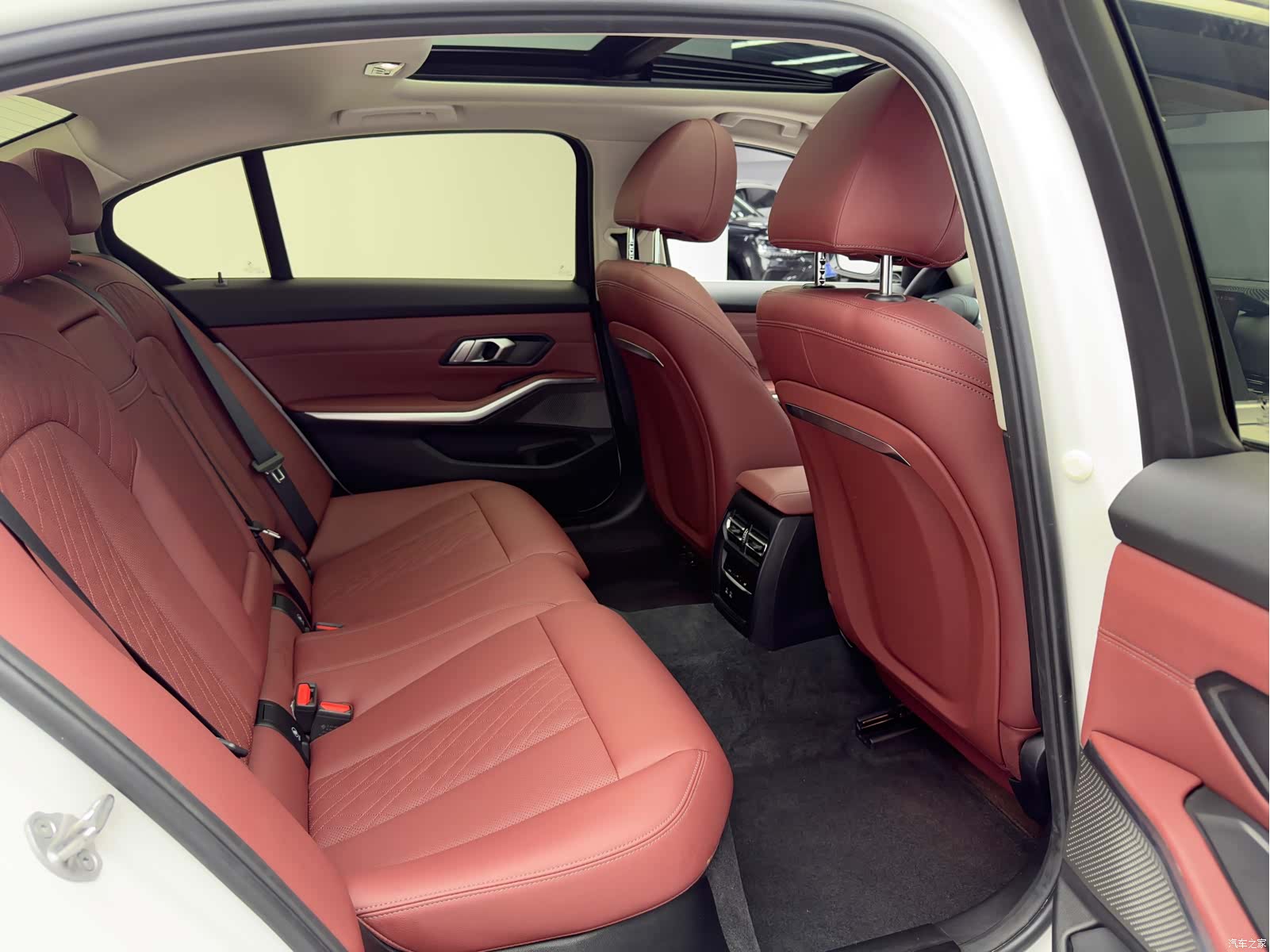 BMW 3 Series, 2022 14