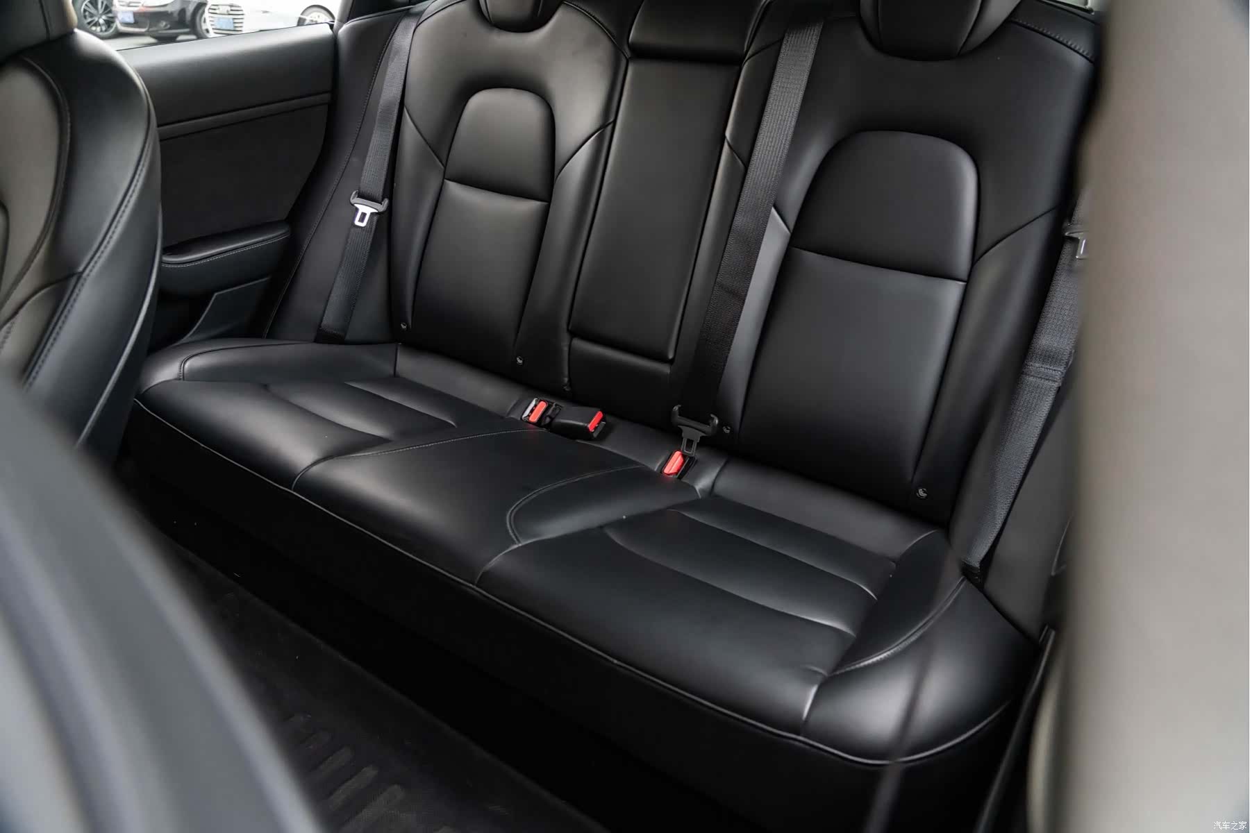 Tesla Model 3, 2021 24