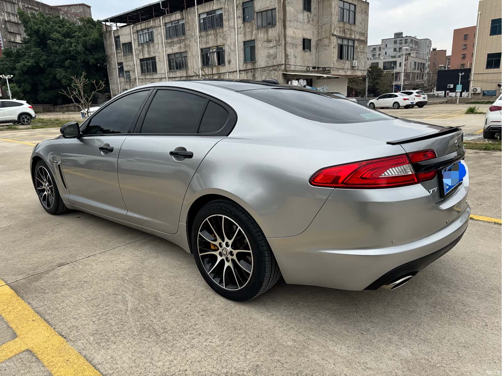 Jaguar XF, 2013 все фото