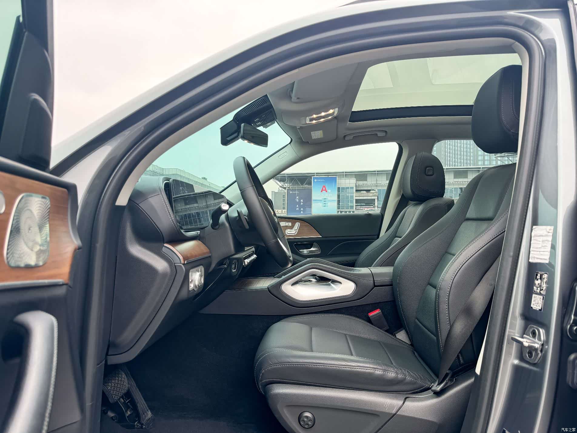 Mercedes-Benz GLE, 2022 12