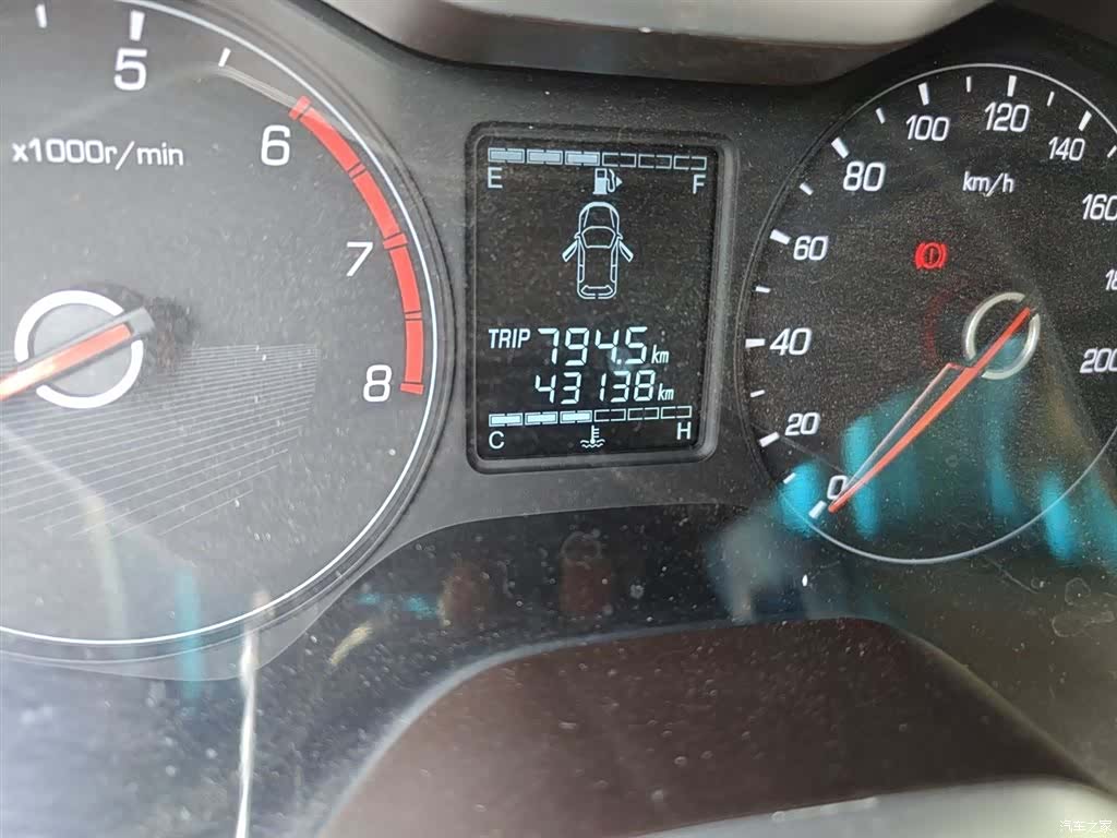 Wuling 310W, 2021 все фото