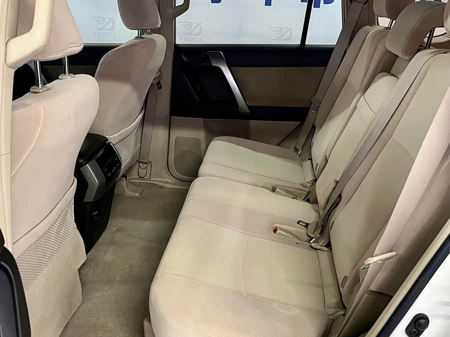 Toyota Prado 2013, фото 11