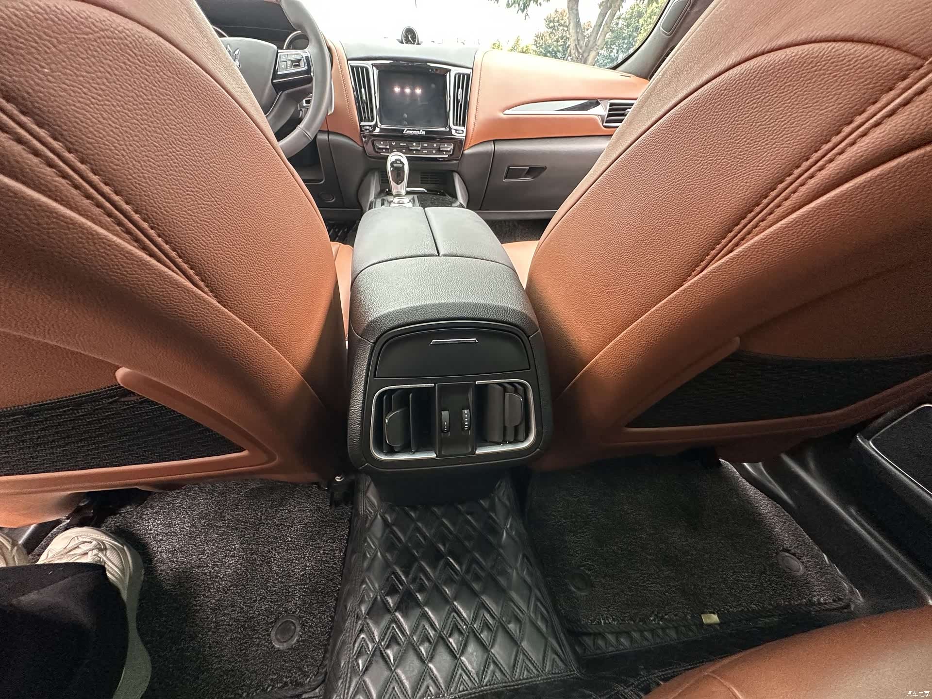 Maserati Levante, 2018 13