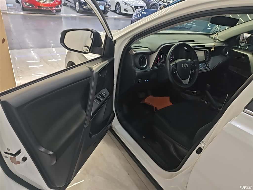 Toyota RAV4, 2019 16