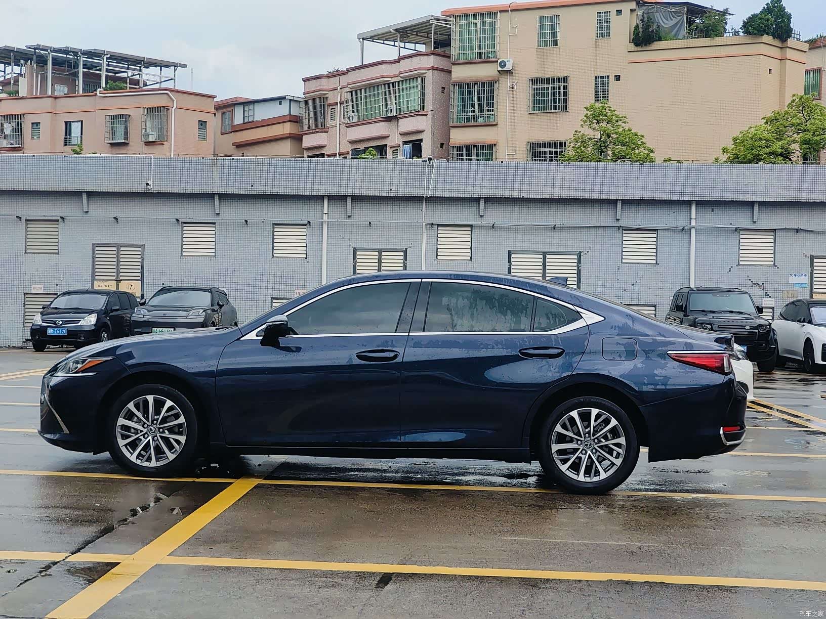 Lexus ES, 2024 все фото