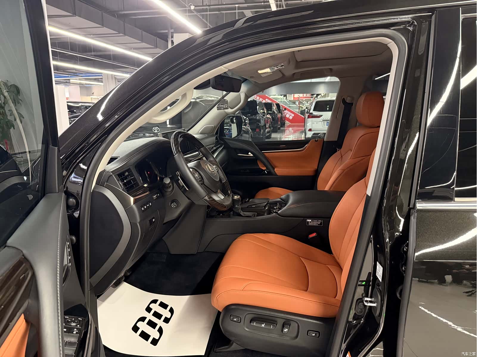 Lexus LX, 2018 7