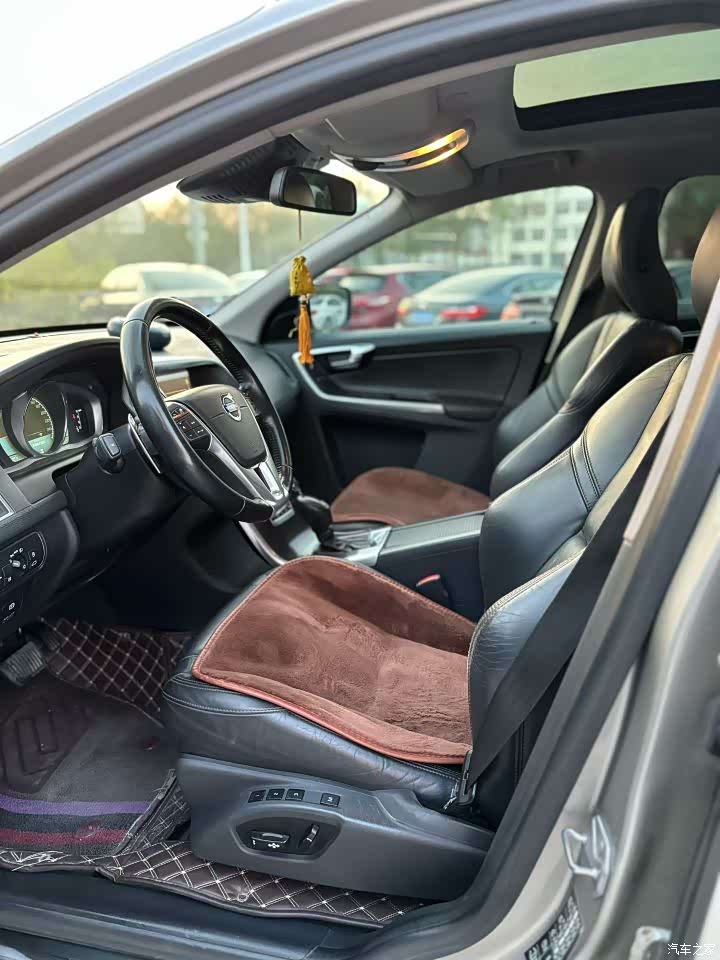 Volvo XC60, 2014 все фото