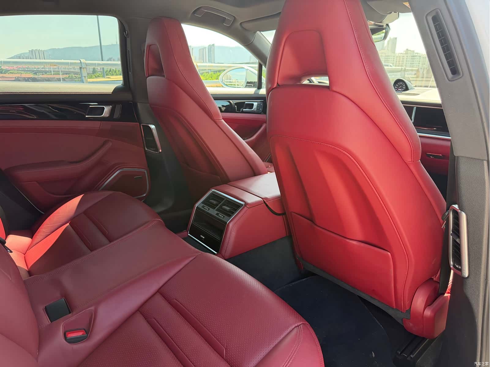 Porsche Panamera, 2023 11