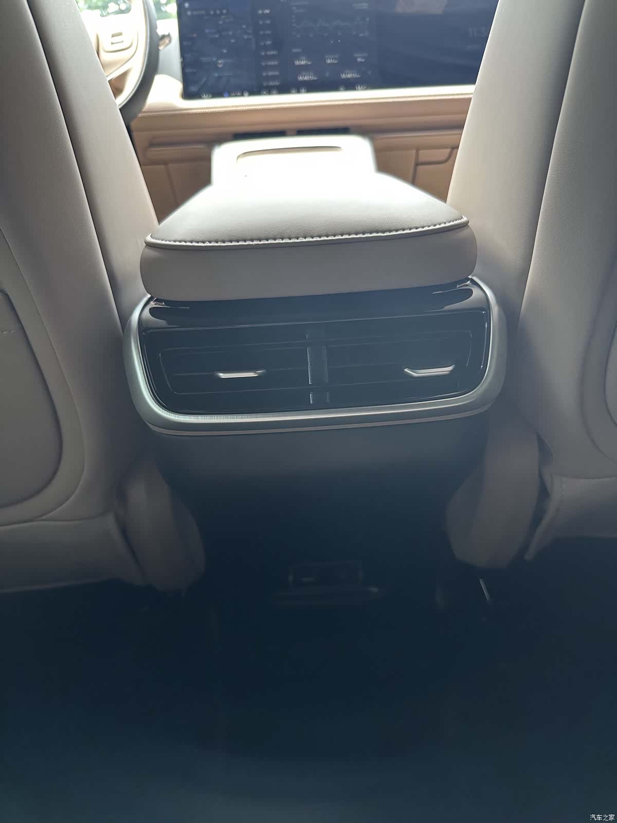 Xpeng G9, 2025 20