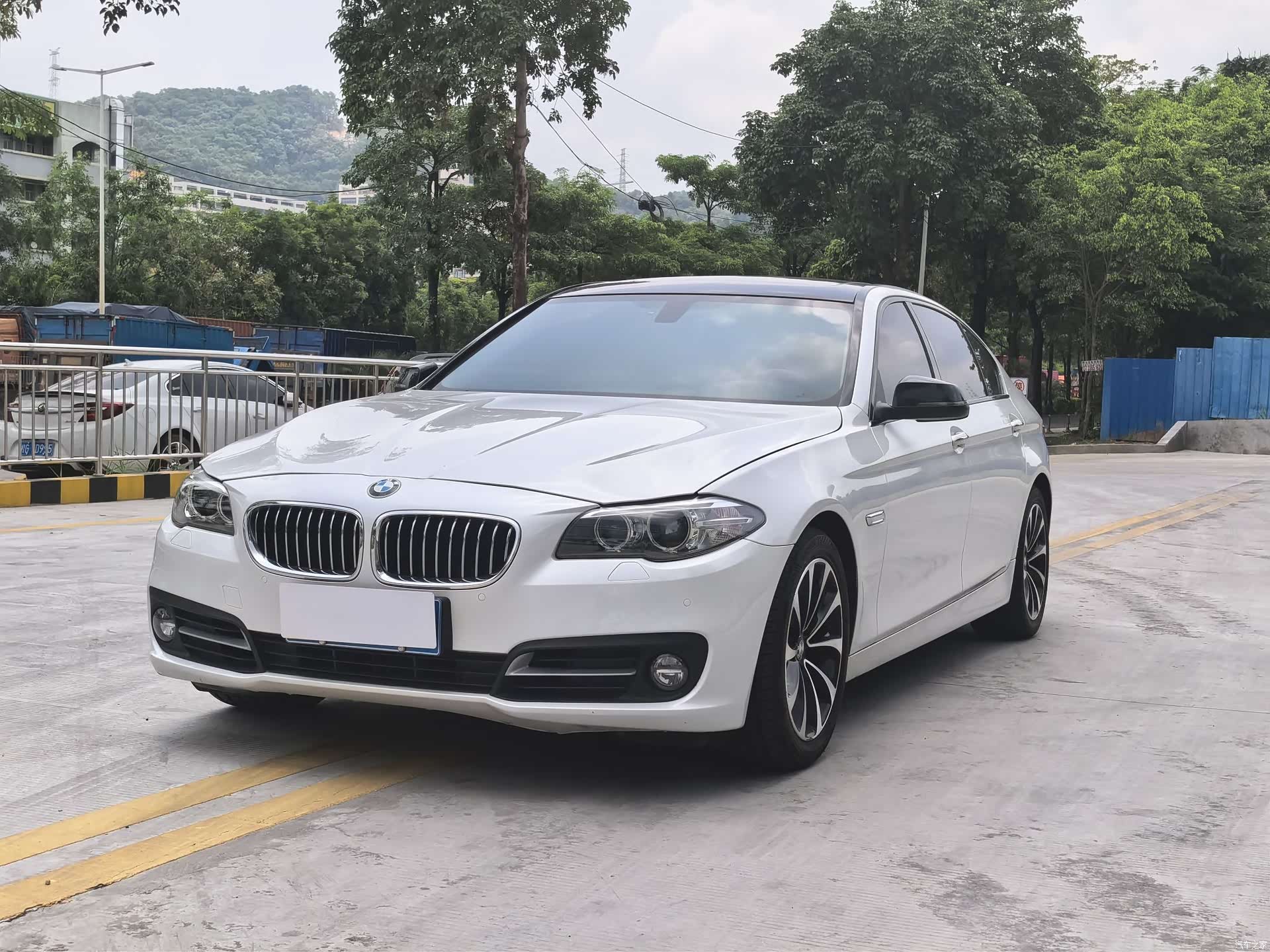 BMW 5 Series, 2016 1