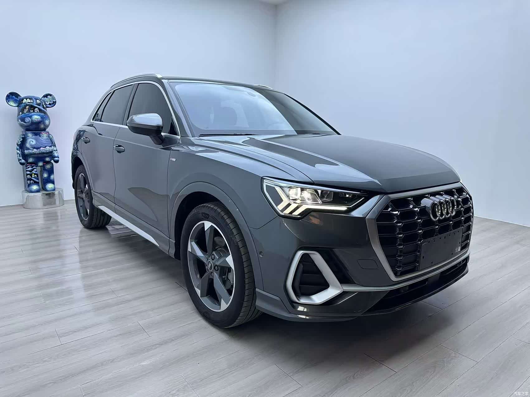 Audi Q3, 2023 1