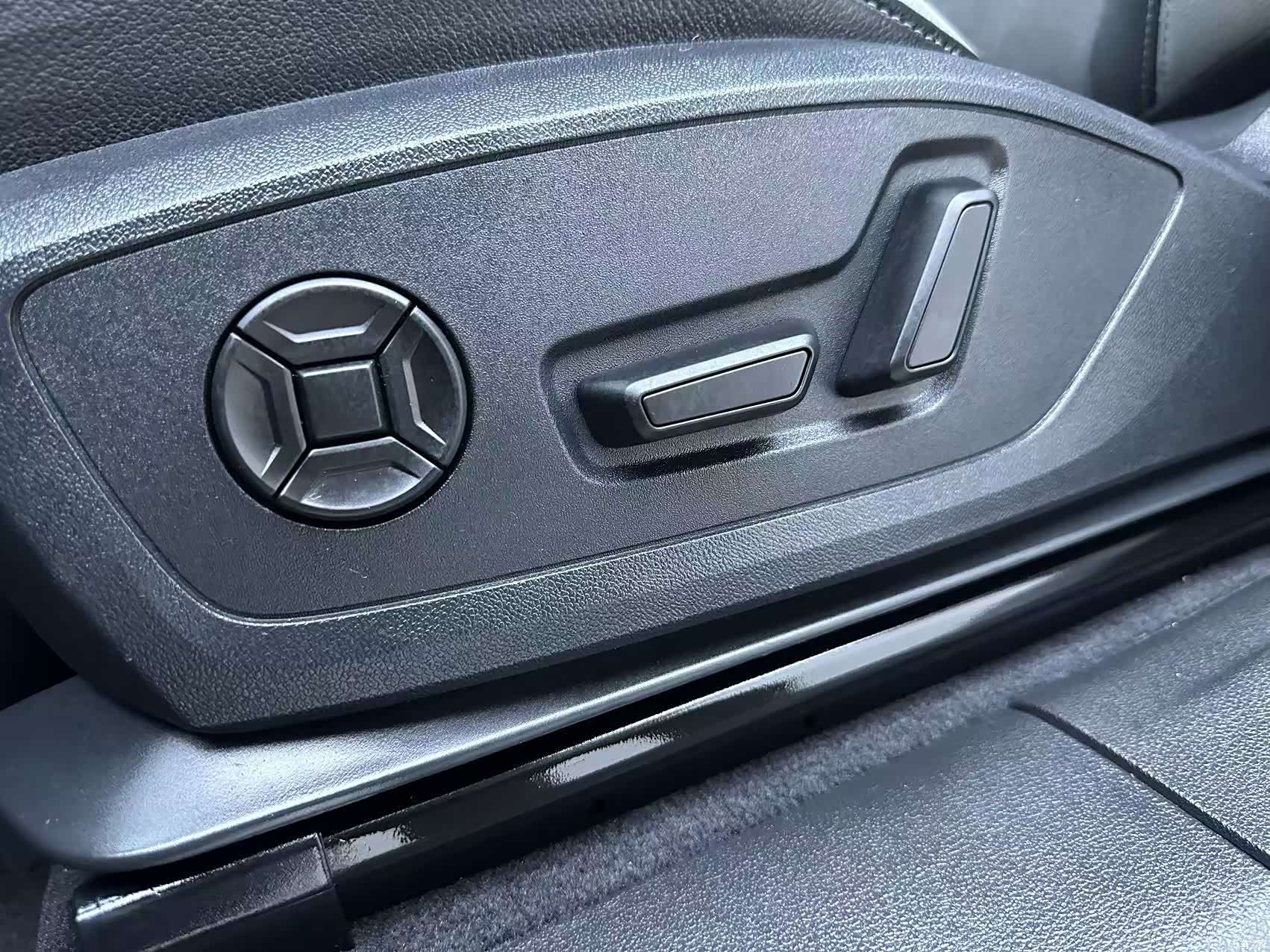 Audi Q3, 2023 11