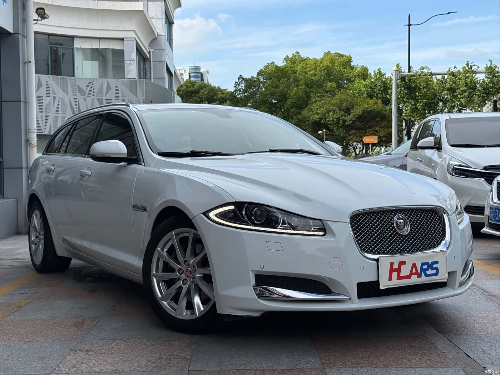 Jaguar XF, 2014 15