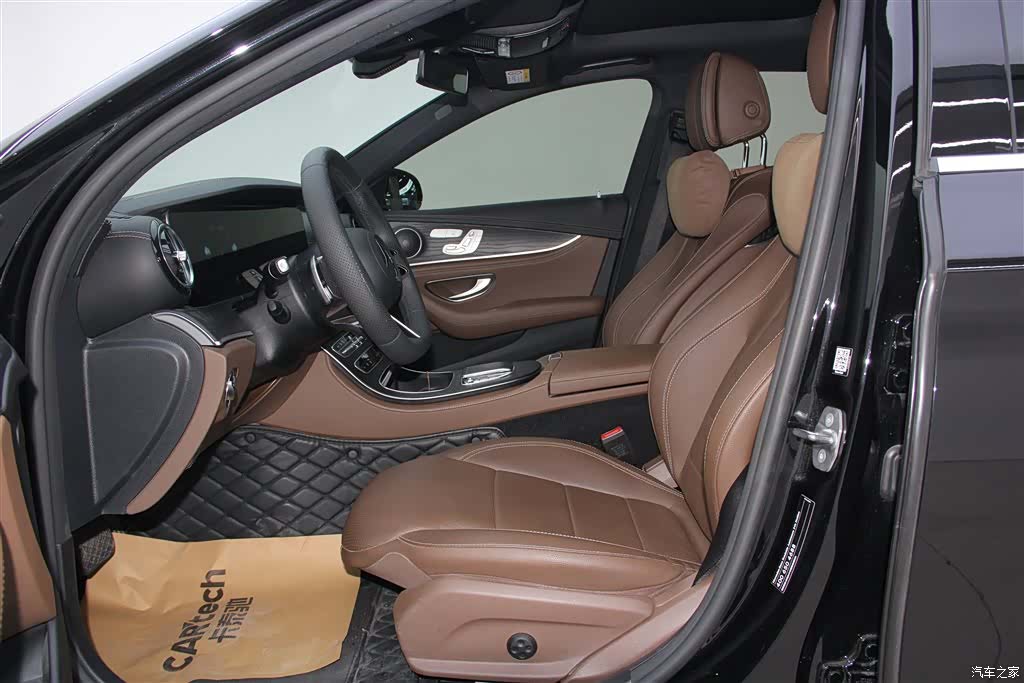 Mercedes-Benz E-Class, 2023 25