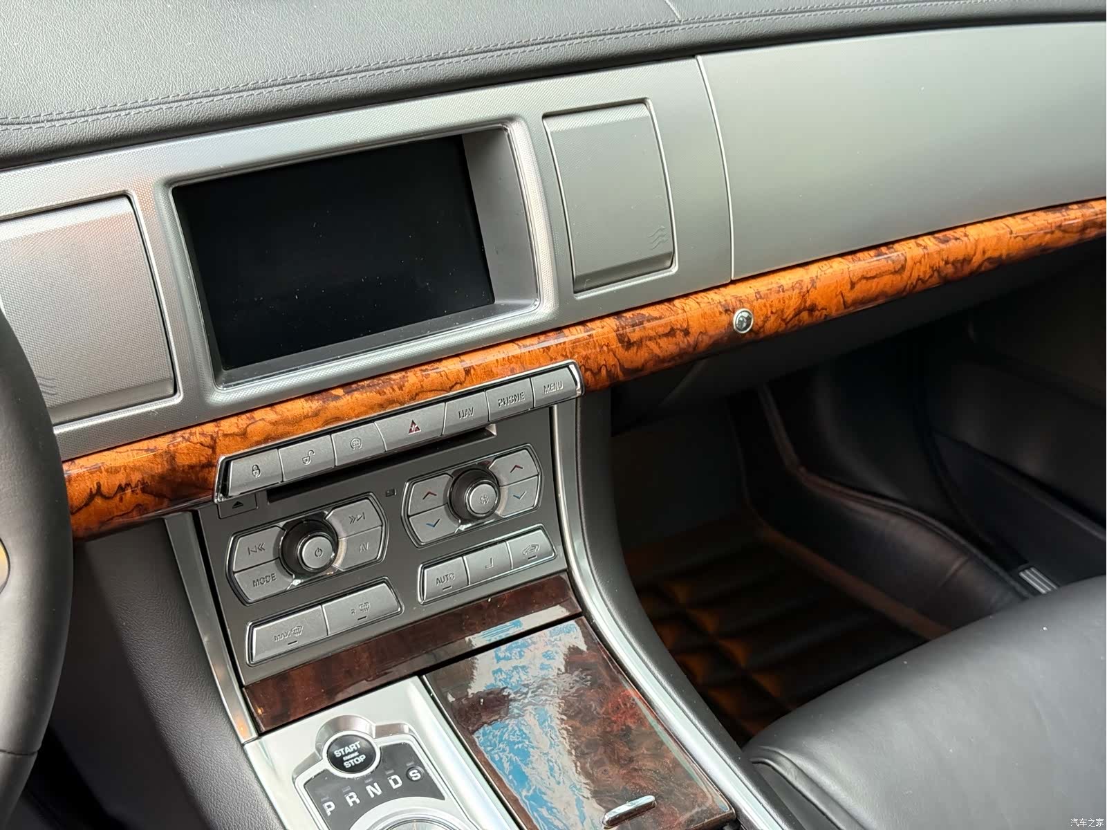 Jaguar XF, 2014 11