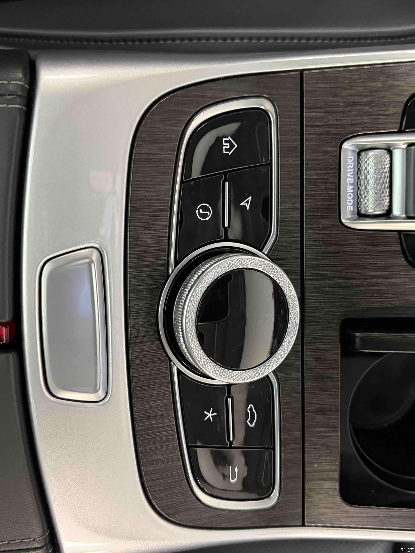 Hongqi H9, 2022 14