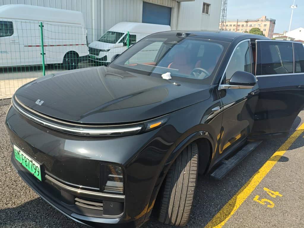 Li Auto L8
