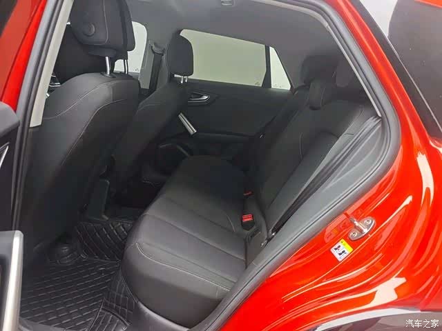 Audi Q2L, 2021 12