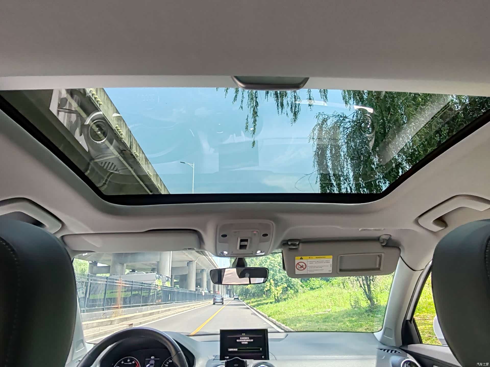 Audi Q2L, 2018 10