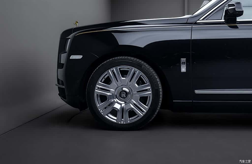 Rolls-Royce Cullinan, 2021 все фото