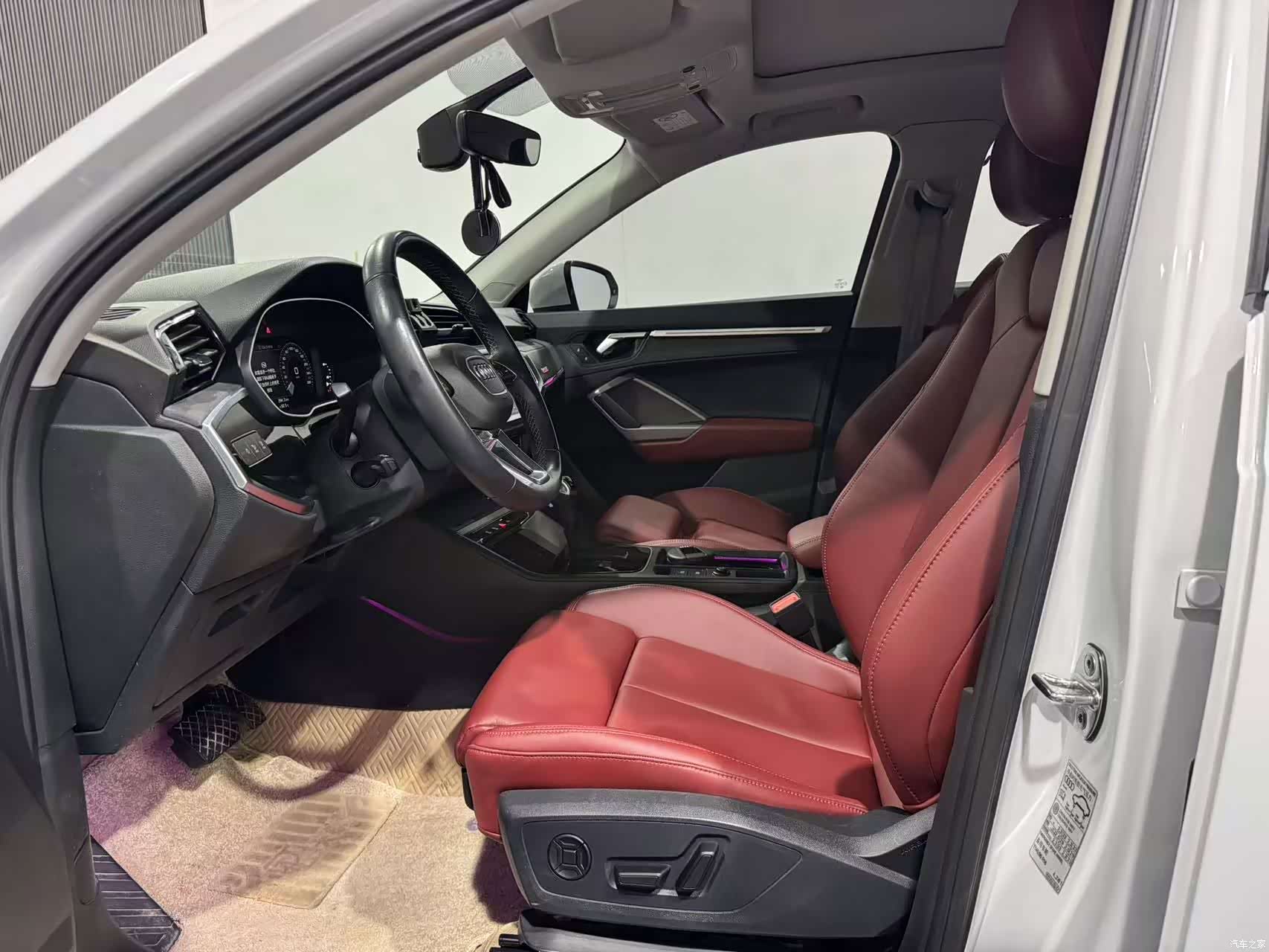 Audi Q3, 2023 4