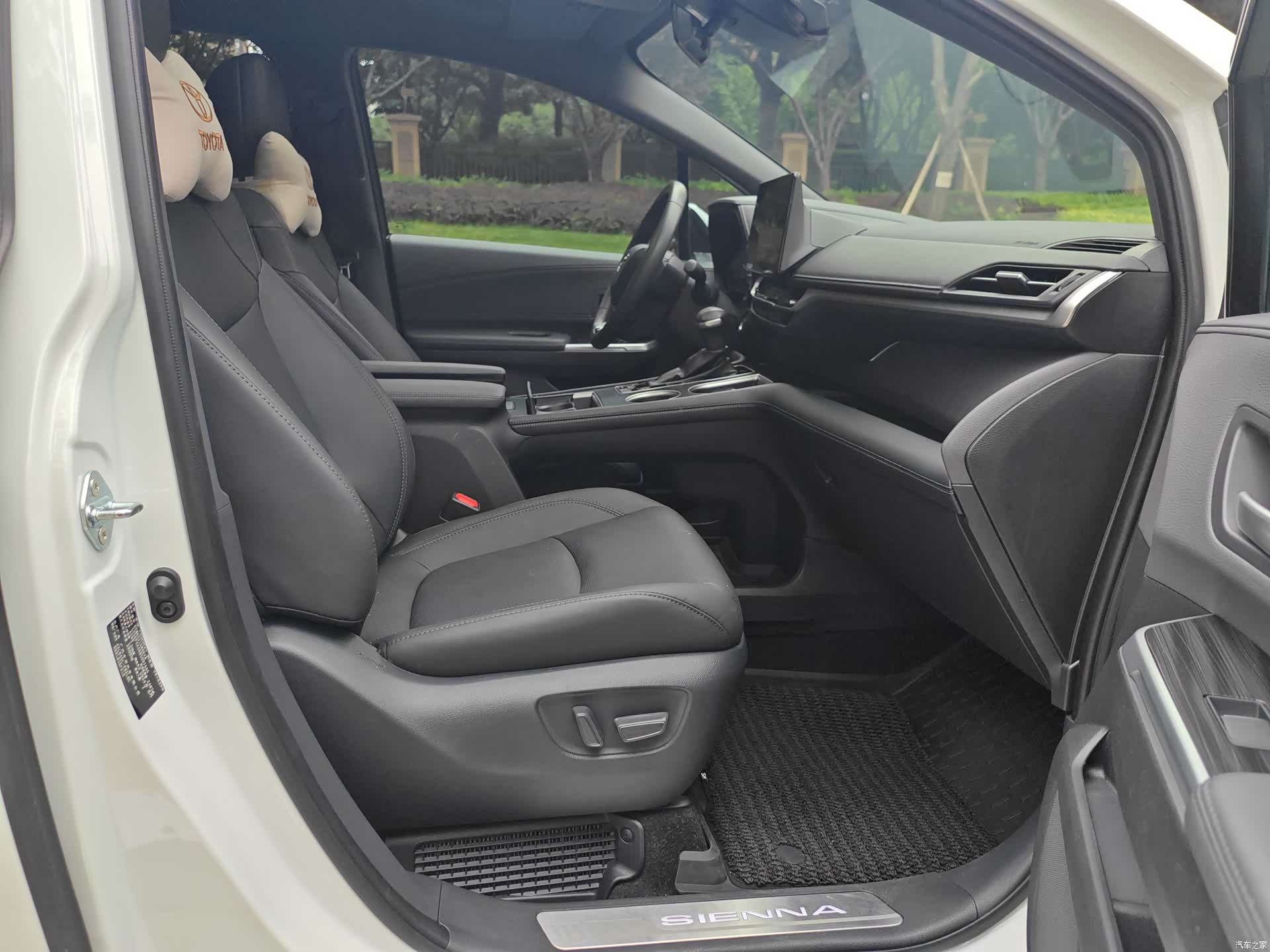 Toyota Sienna, 2024 10