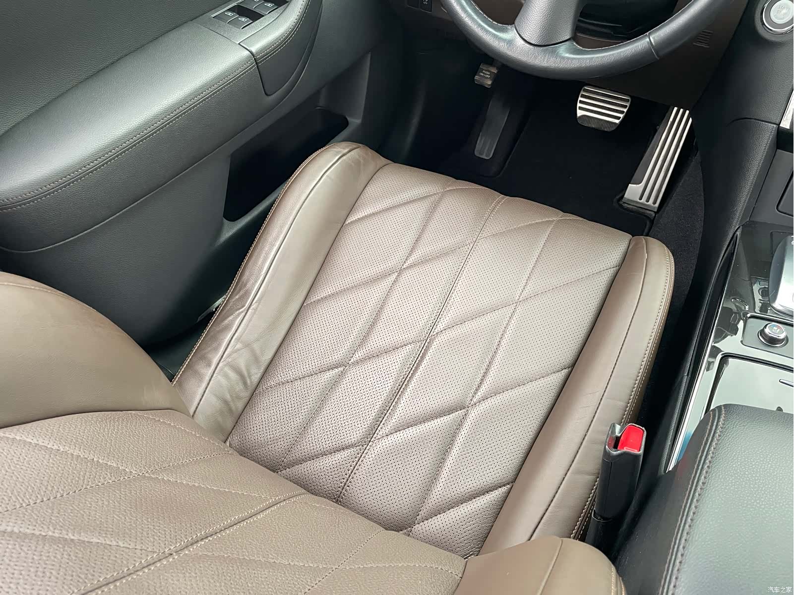 Infiniti QX70, 2015 13