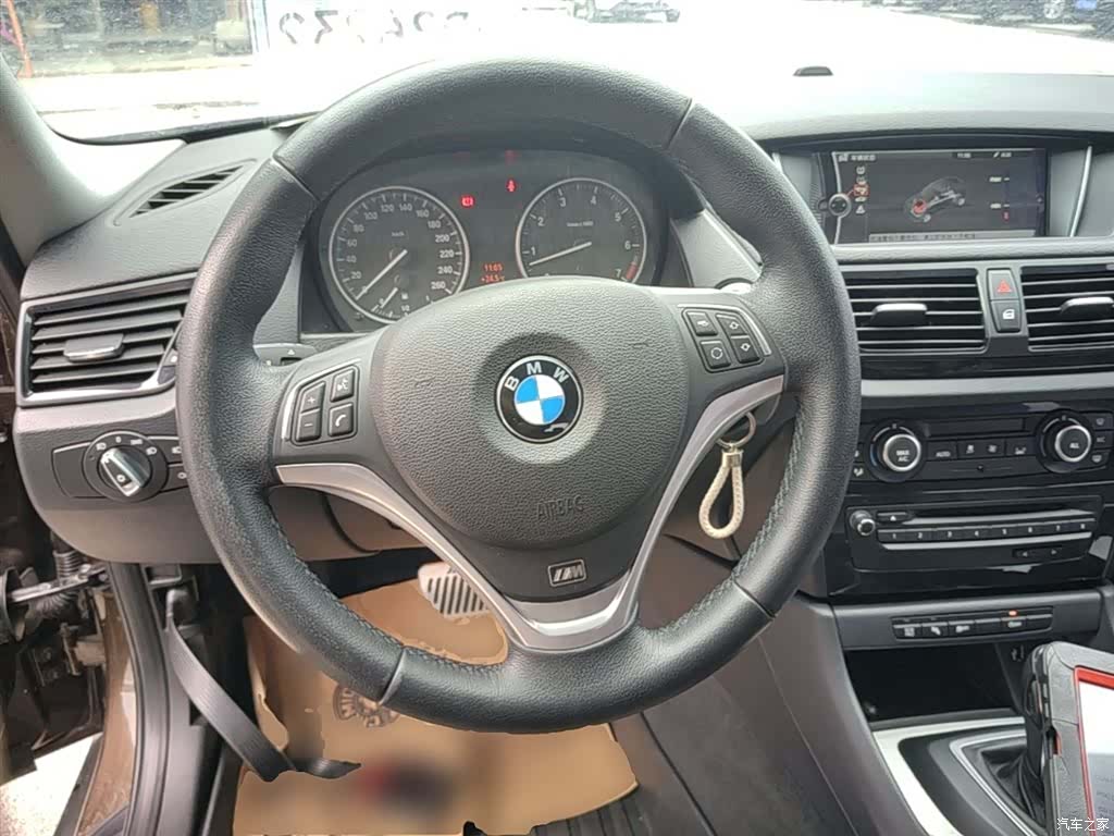 BMW X1, 2015 11