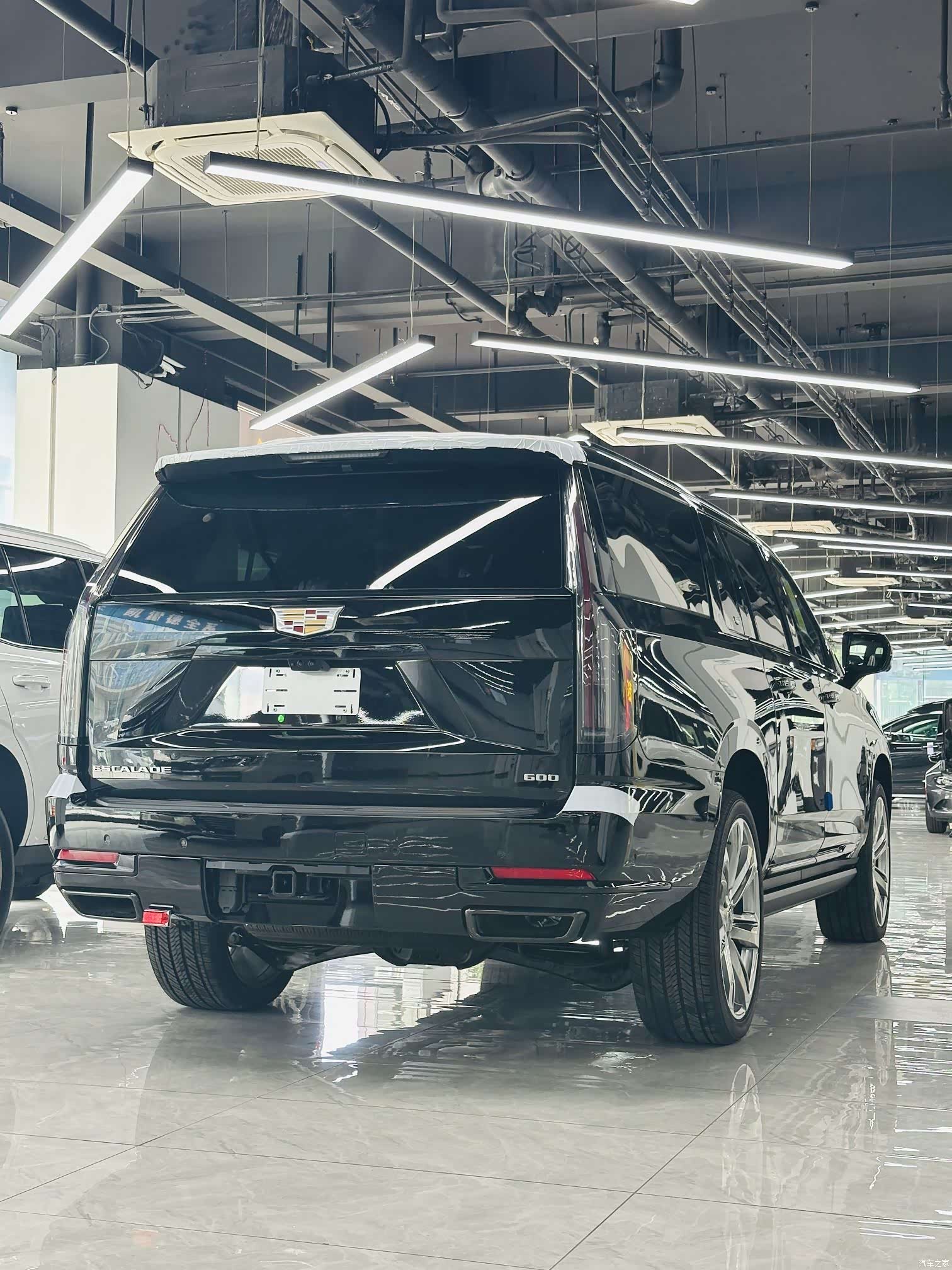 Cadillac Escalade, 2026 8