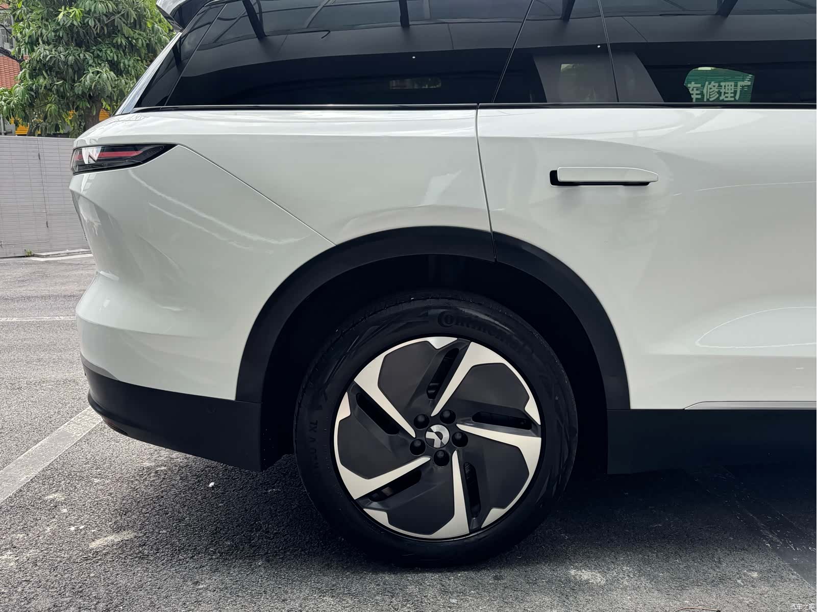 NIO ES8, 2023 10