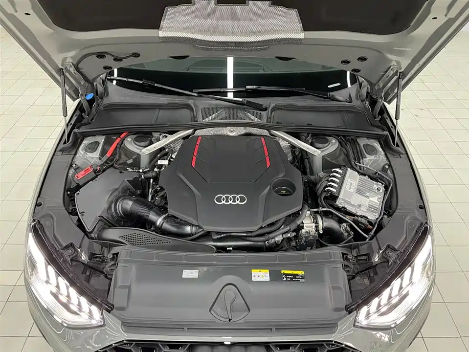 Audi S4