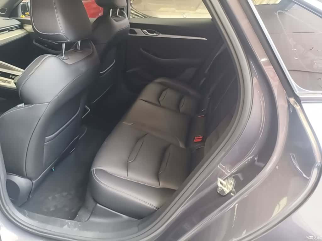 Geely Preface, 2025 17