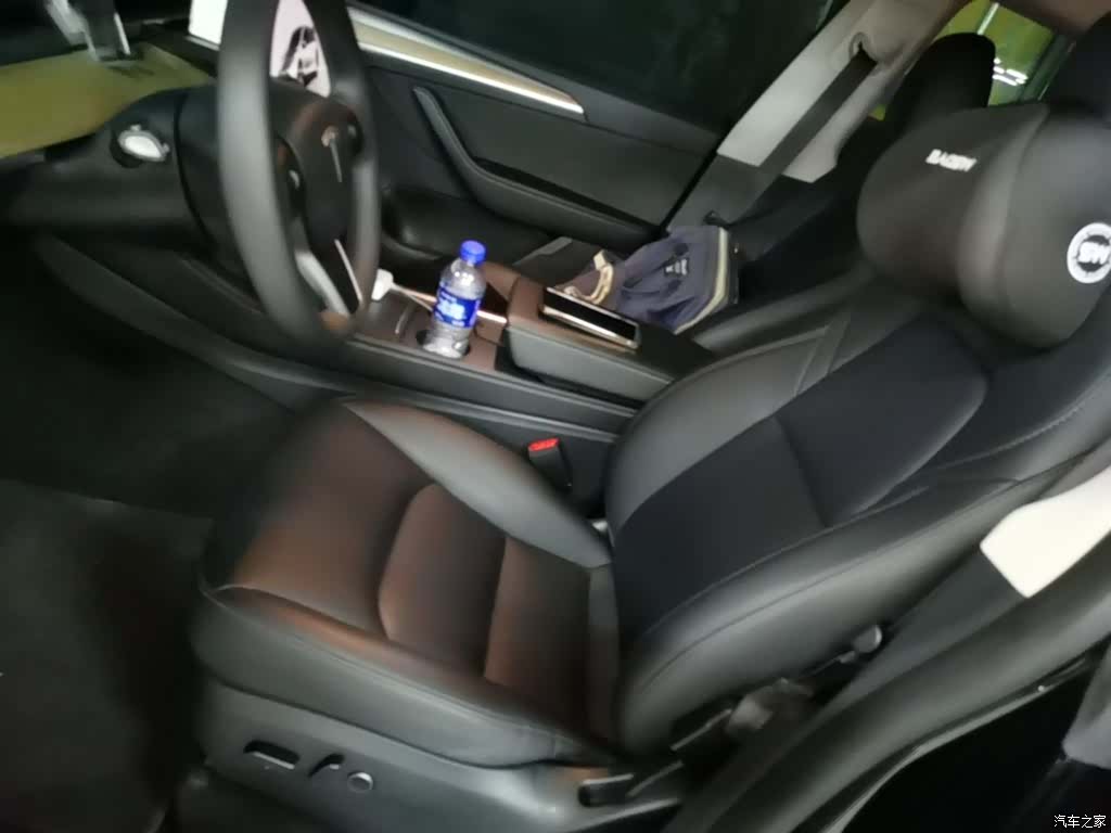Tesla Model Y, 2023 15