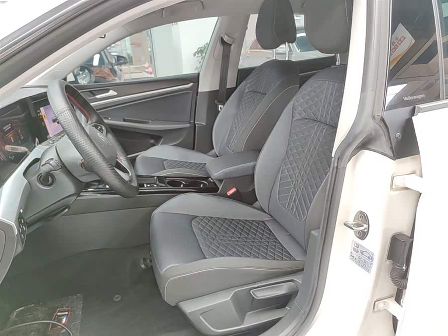 Volkswagen Lamando 2023, фото 15