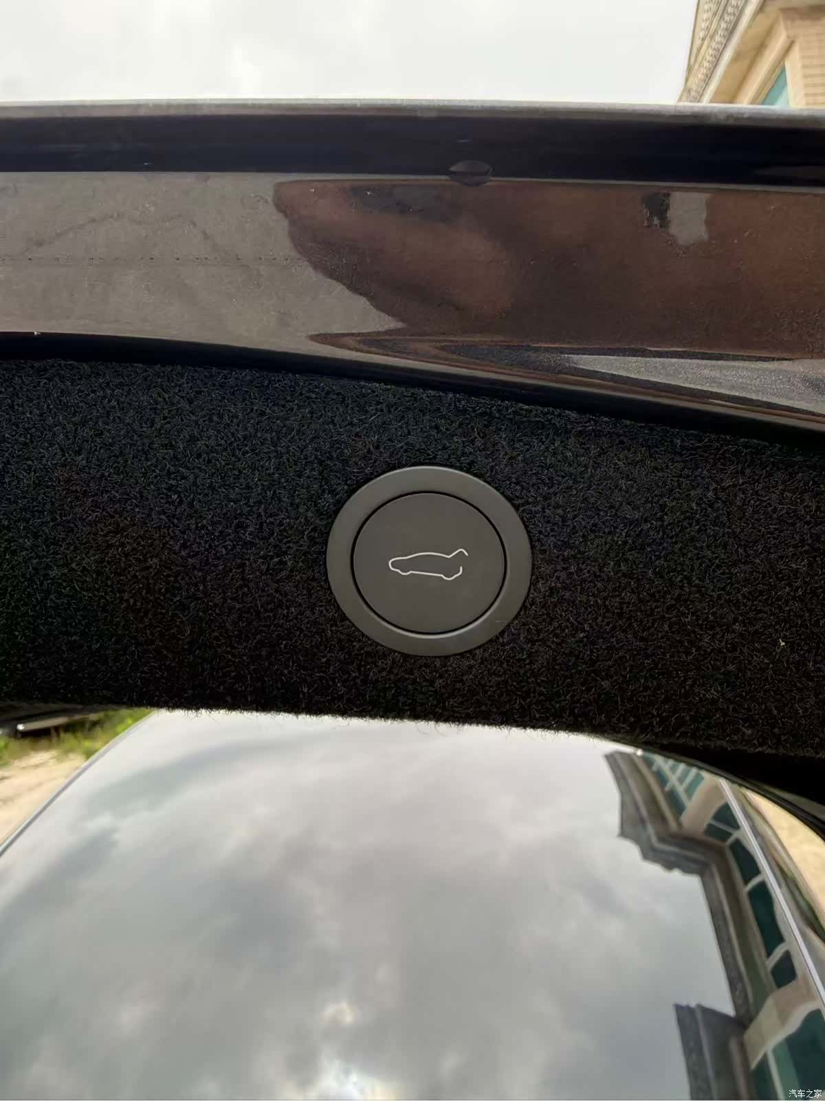 Tesla Model 3, 2025 8