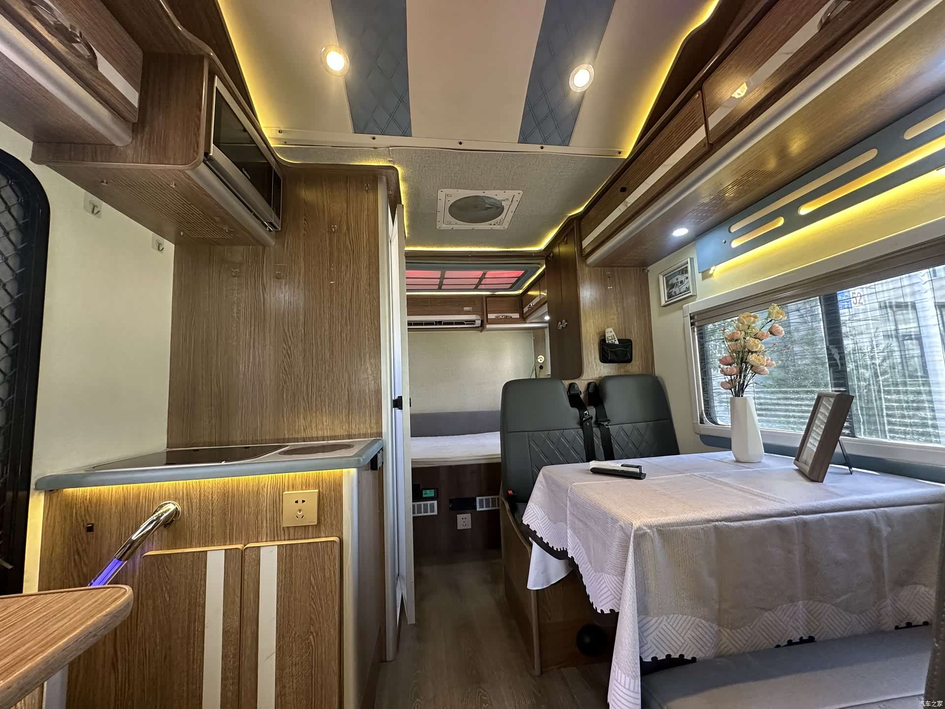 Maxus V80, 2019 16