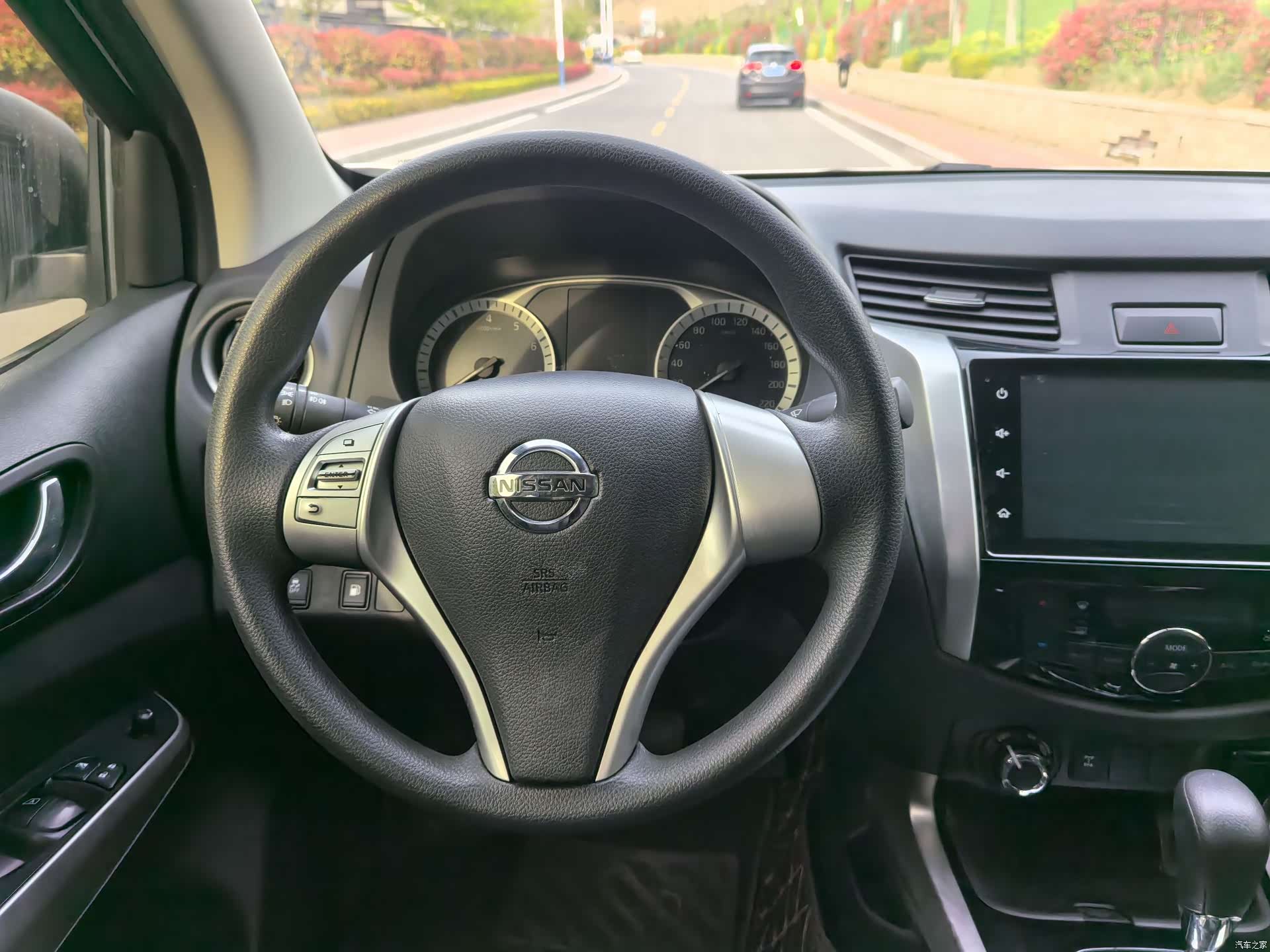 Nissan Terra, 2023 13